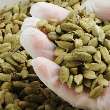 Cardamon Pods Green Whole 150g